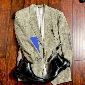 "Vintage Elegance: Custom Mark Sale Linen Blazer – Pristine Condition!"